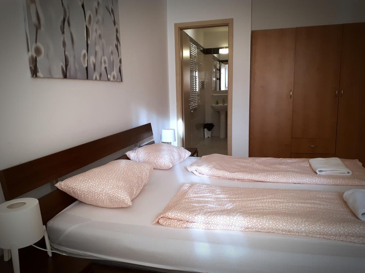 Gozsdu Suite Apartment Budapest Luaran gambar